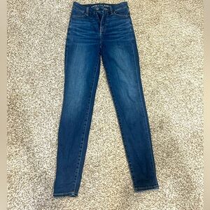 American Eagle Next Level Stretch, Curvy High Rise Jegging. Size 00 regular